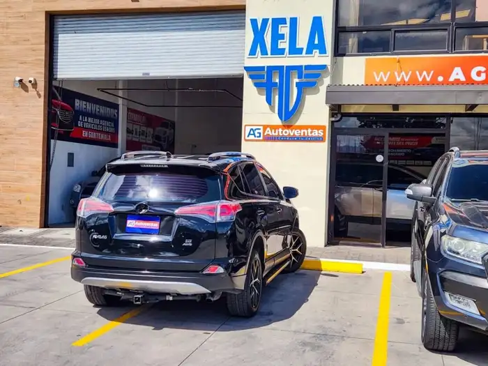 2018 Toyota RAV4 SE 4WD — 4