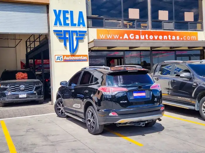 2018 Toyota RAV4 SE 4WD — 6