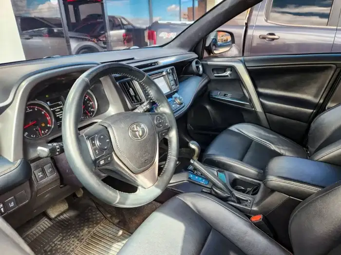 2018 Toyota RAV4 SE 4WD — 7