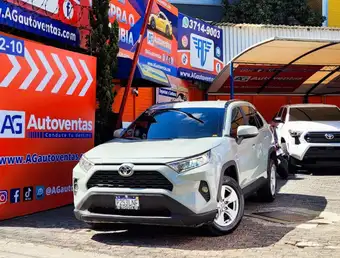 2020 Toyota RAV4 XLE 4X2