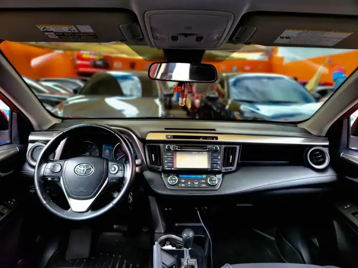 2017 Toyota RAV4 XLE AWD — 8