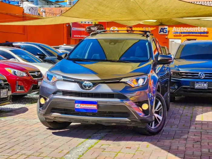 2018 Toyota RAV4 XLE AWD — 2