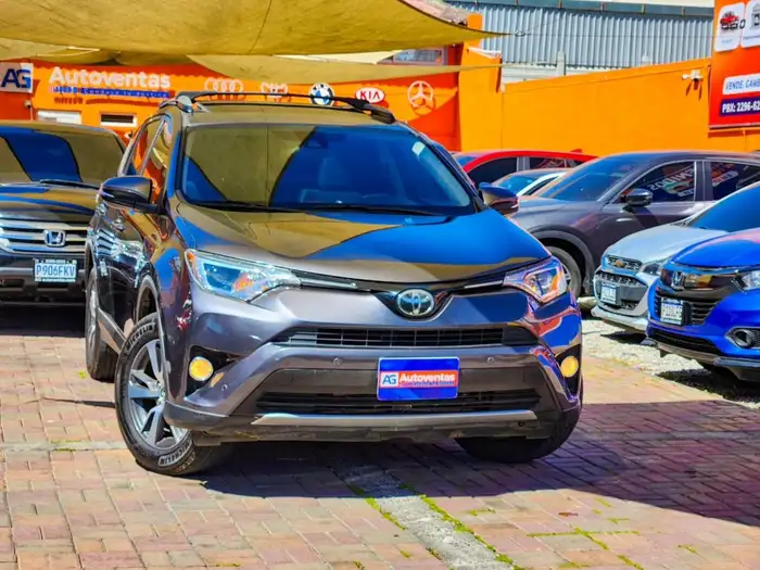 2018 Toyota RAV4 XLE AWD — 3