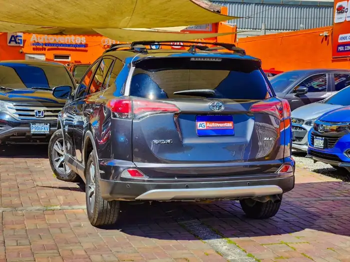 2018 Toyota RAV4 XLE AWD — 4
