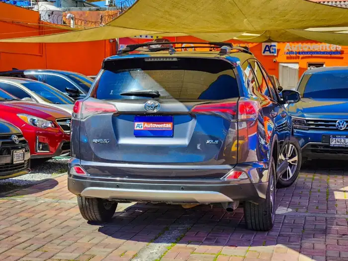 2018 Toyota RAV4 XLE AWD — 6