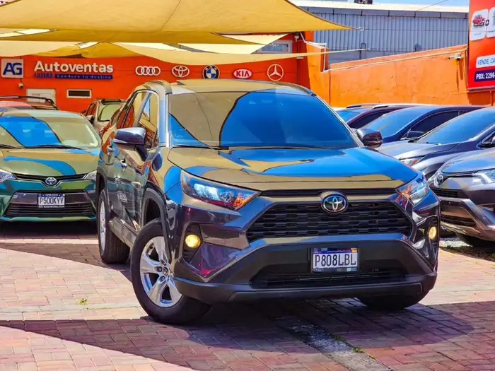 2021 Toyota RAV4 XLE AWD — 3