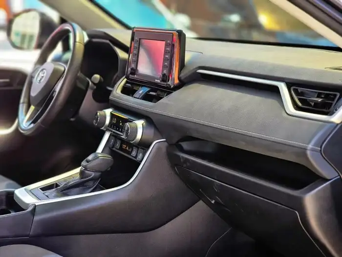 2021 Toyota RAV4 XLE AWD — 9