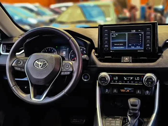 2021 Toyota RAV4 XLE AWD — 10
