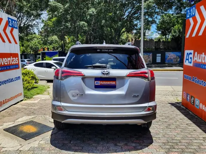2016 Toyota RAV4 XLE FWD — 5