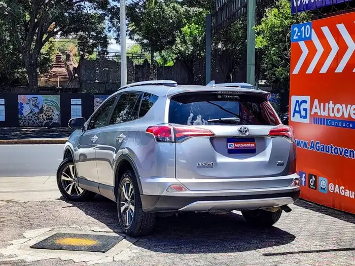 2016 Toyota RAV4 XLE FWD — 6