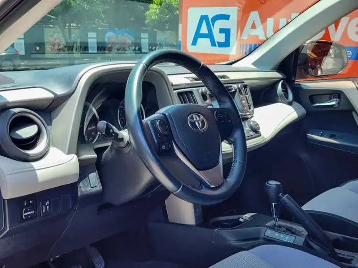 2016 Toyota RAV4 XLE FWD — 7