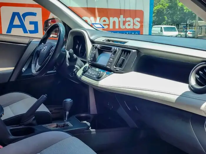 2016 Toyota RAV4 XLE FWD — 9