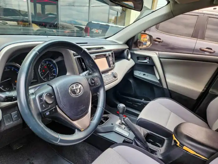 2016 Toyota RAV4 XLE FWD — 7