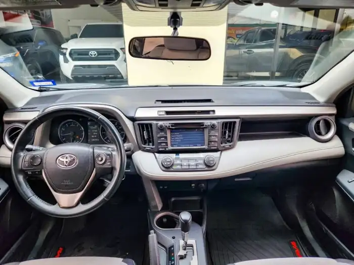 2016 Toyota RAV4 XLE FWD — 8