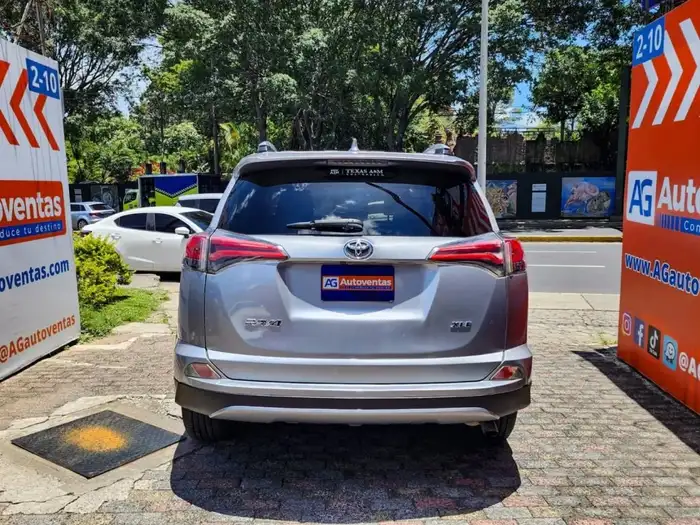 2016 Toyota RAV4 XLE FWD — 5