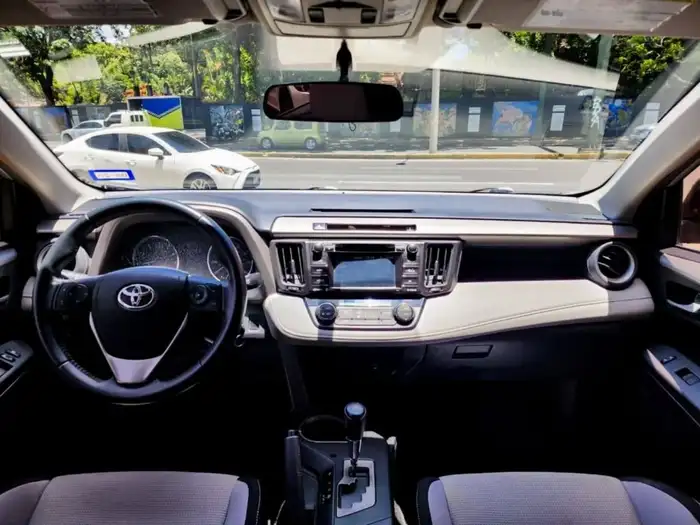 2016 Toyota RAV4 XLE FWD — 8