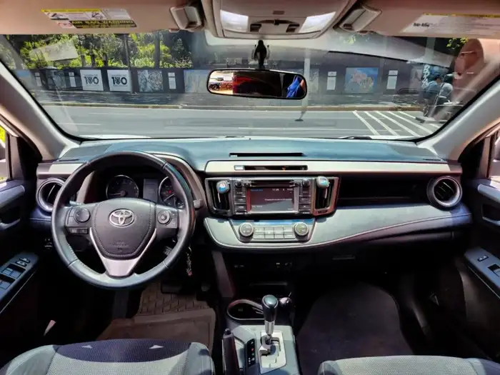 2016 Toyota RAV4 XLE FWD — 8