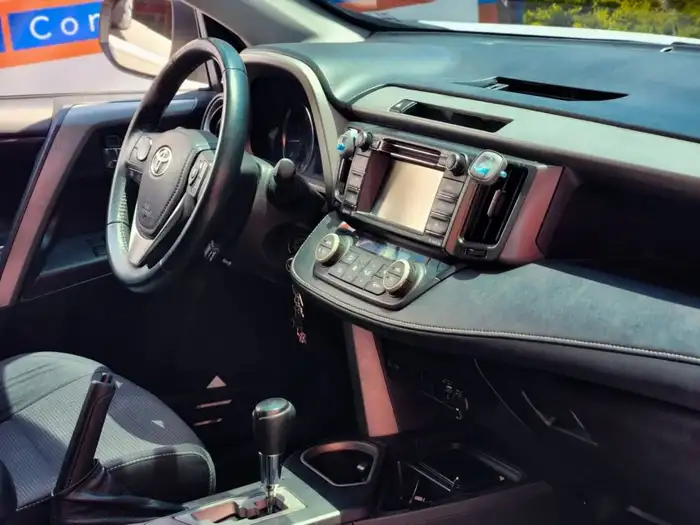 2016 Toyota RAV4 XLE FWD — 9