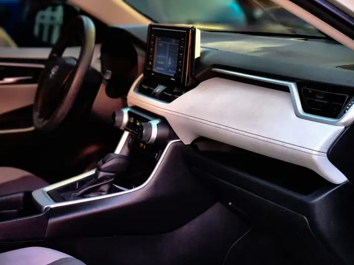 2020 Toyota RAV4 XLE FWD — 9