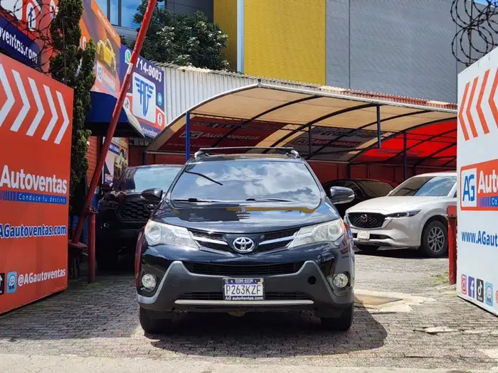 2013 Toyota RAV4 XLE — 2