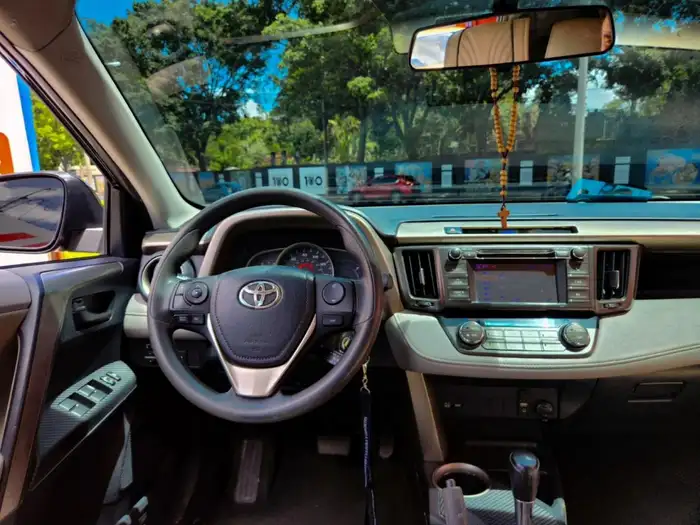 2013 Toyota RAV4 XLE — 10