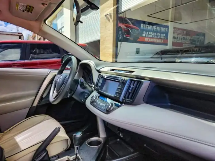 2013 Toyota RAV4 XLE — 9
