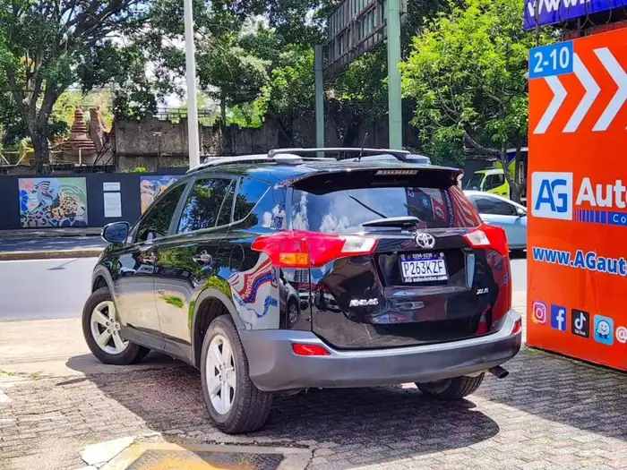 2013 Toyota RAV4 XLE — 4