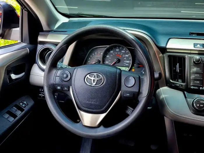 2015 Toyota RAV4 XLE — 10