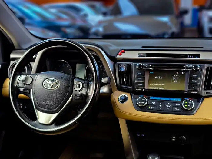2018 Toyota RAV4 XLE — 10