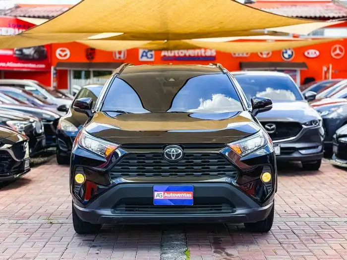 2020 Toyota RAV4 XLE — 11