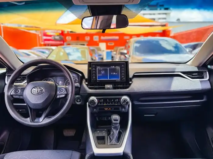 2020 Toyota RAV4 XLE — 8