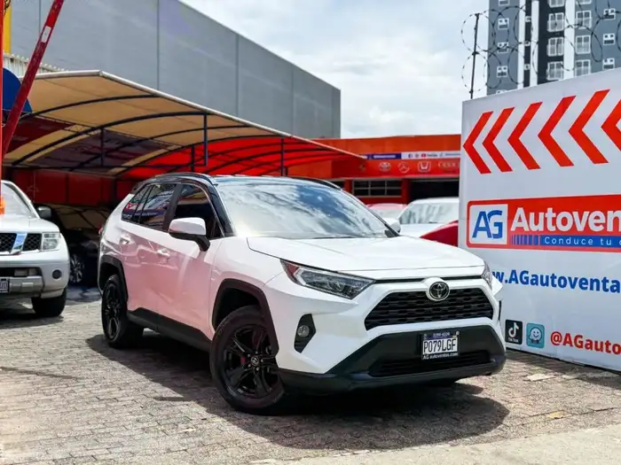 2021 Toyota RAV4 XLE — 3