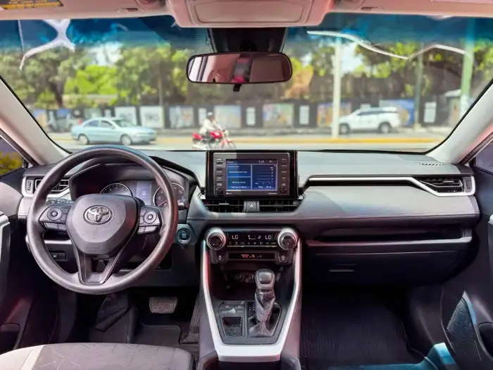 2021 Toyota RAV4 XLE — 8
