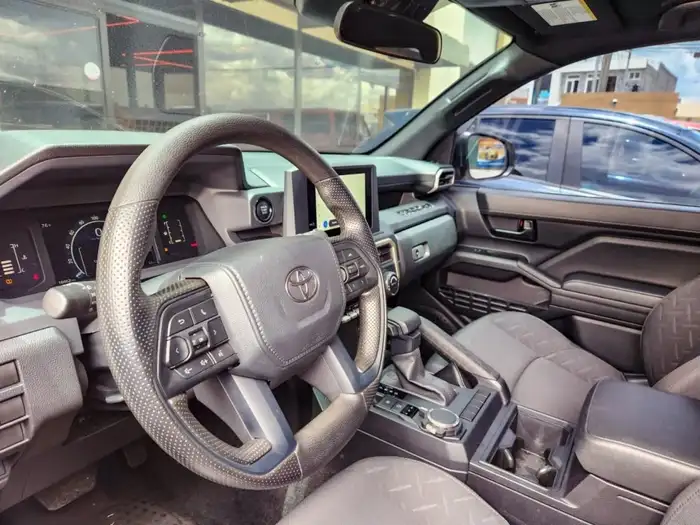 2024 Toyota TACOMA 4X4 — 7