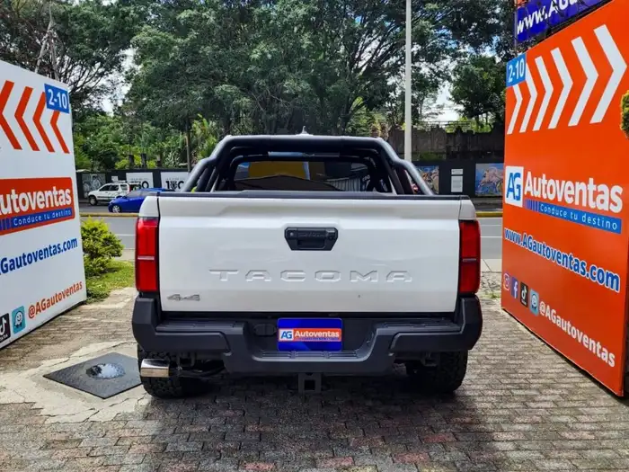 2024 Toyota TACOMA 4X4 — 5