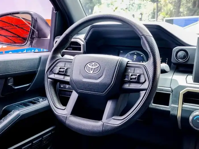 2024 Toyota TACOMA 4X4 — 10