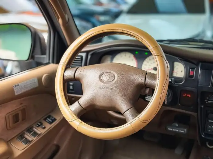2004 Toyota Tacoma — 10