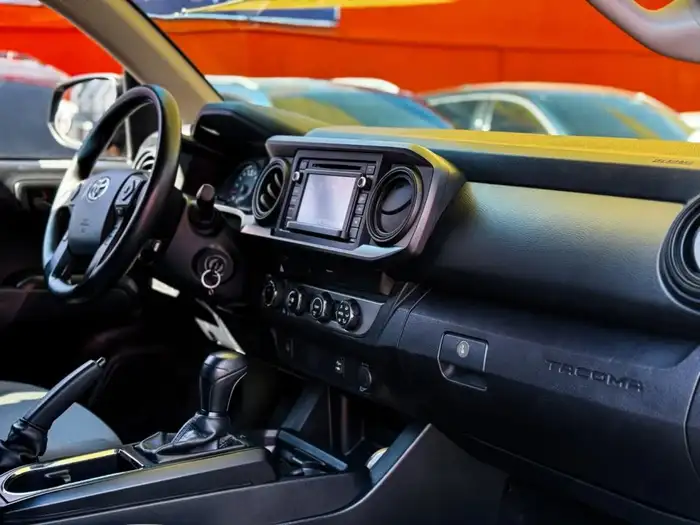 2019 Toyota TACOMA SR5 EXTRA CAB 4X4 — 9