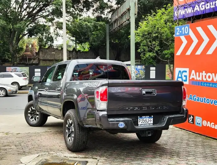 2021 Toyota TACOMA TRD OFF ROAD DOUBLE CAB 4X4 — 6