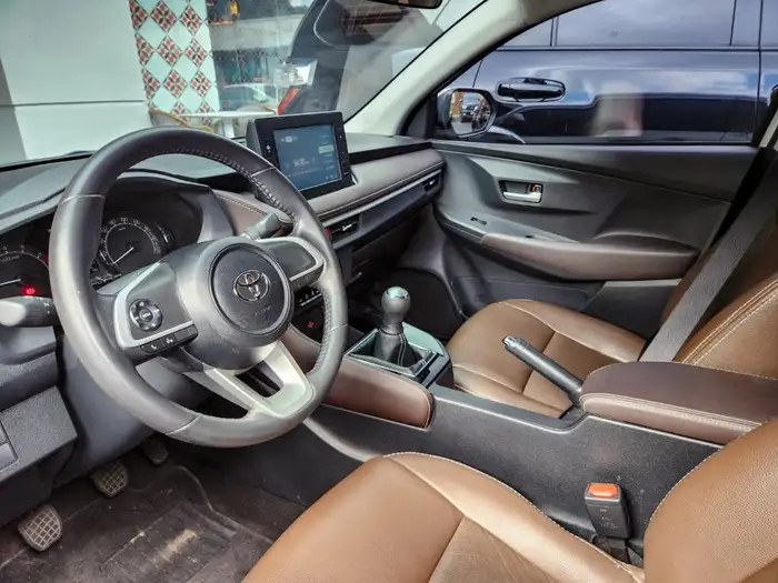 2024 Toyota YARIS E MECÁNICO DE AGENCIA — 7