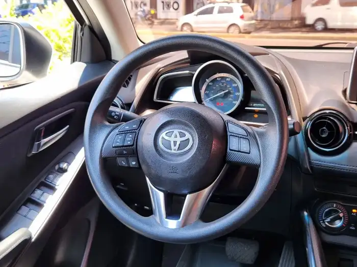2018 Toyota YARIS iA — 10