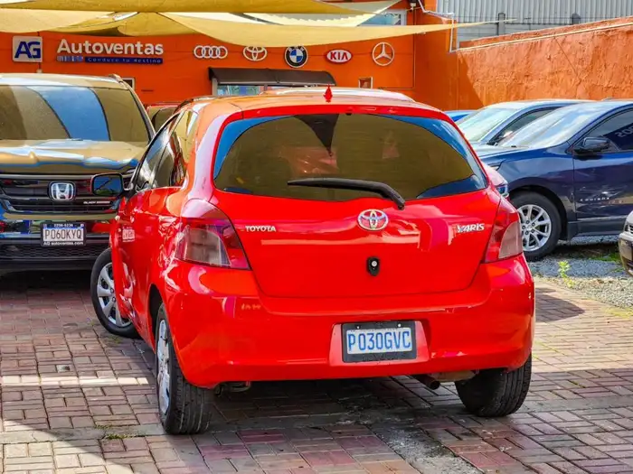 2007 Toyota Yaris — 4