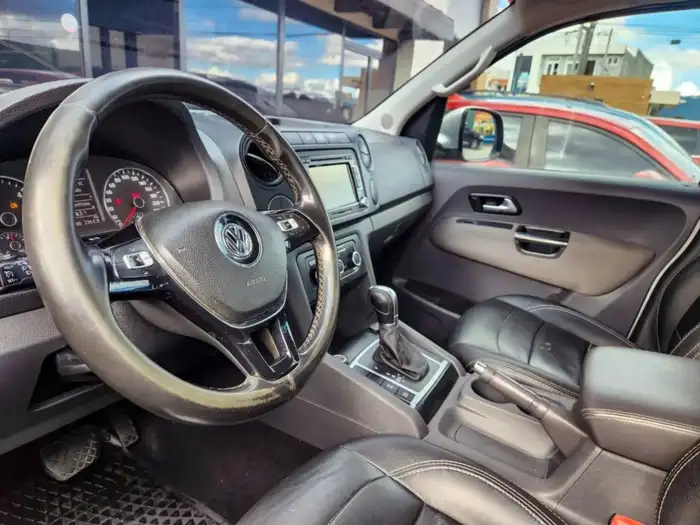 2017 Volkswagen AMAROK 4MOTION AUTOMÁTICO DE AGENCIA — 7