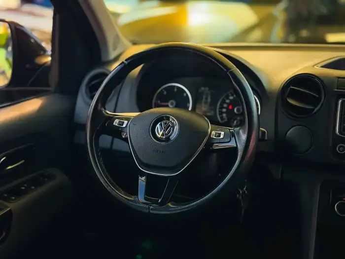 2017 Volkswagen AMAROK 4MOTION MECÁNICO DE AGENCIA — 10