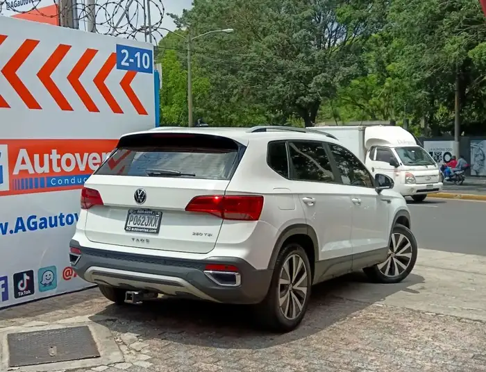 2022 Volkswagen TAOS HIGHLINE 250 TSI DE AGENCIA — 4