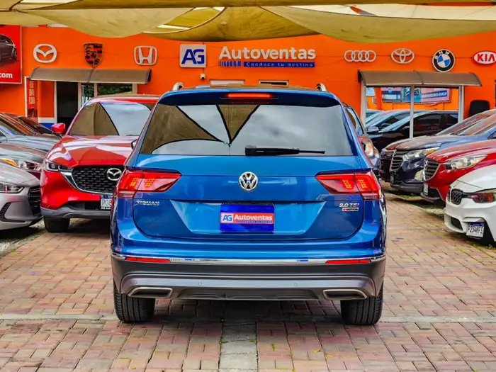 2020 Volkswagen TIGUAN HIGHLINE 4MOTION DE AGENCIA — 5
