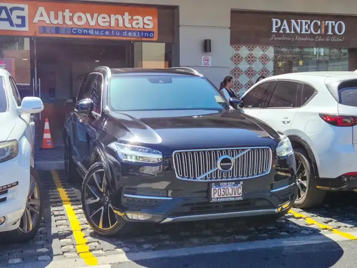 2019 Volvo XC90 T6 DE AGENCIA — 3