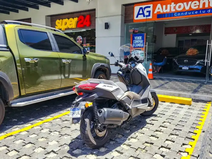 2024 Yamaha X-MAX 300 DE AGENCIA — 6