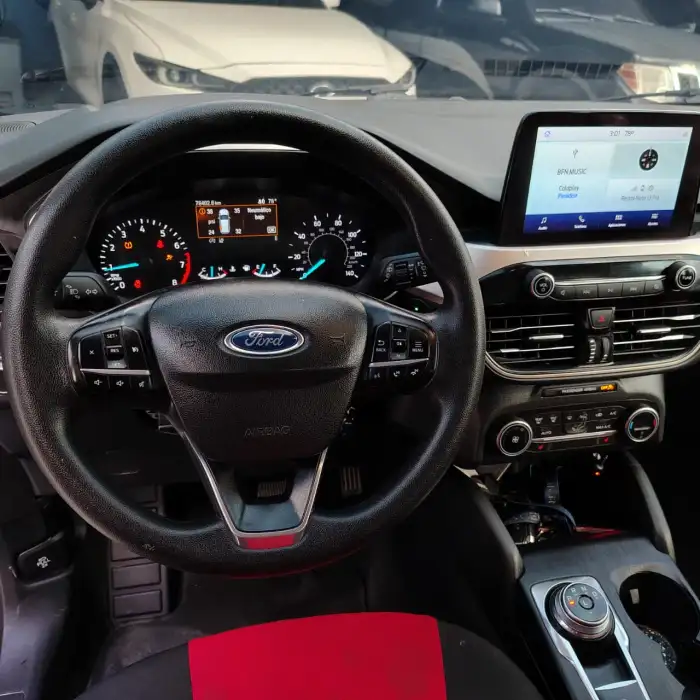2020 Ford Escape — 10