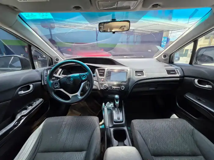 2015 Honda CIVIC SE M — 8